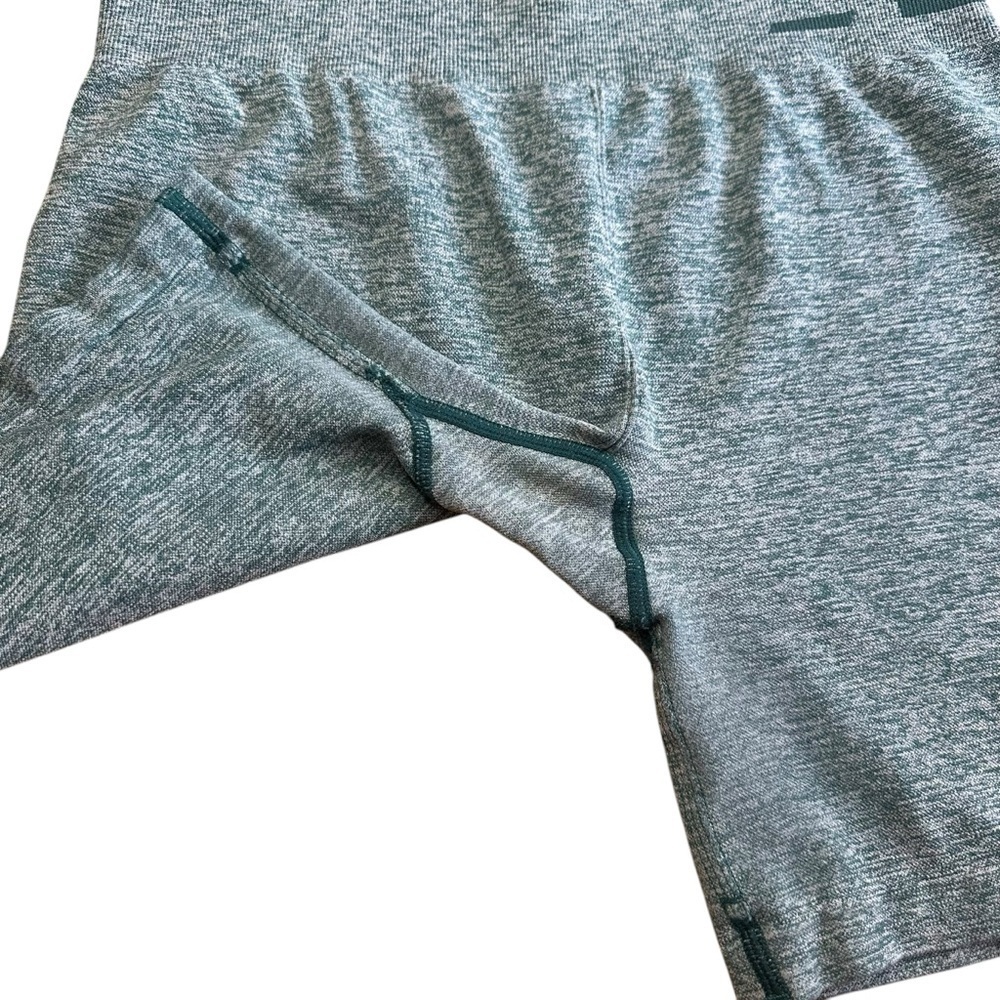 New Balance Green Biker Shorts Size Medium - Picture 4 of 9